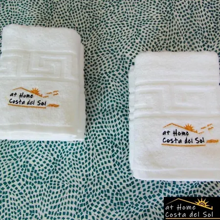 En El Centro De By At Costa Del Sol Apartman *