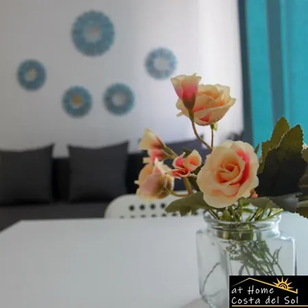 En El Centro De By At Costa Del Sol Нерха