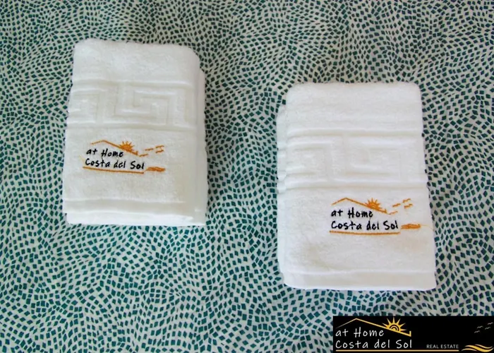 En El Centro De By At Costa Del Sol Apartment *